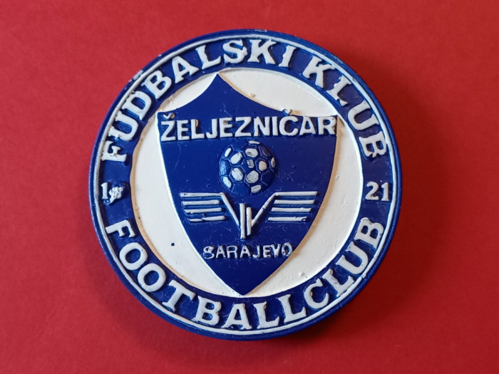 Magnet (frigider) fotbal - FK ZELJEZNICAR SARAJEVO (Bosnia&amp;Herzegovina)