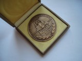 Medalia Combinatul Siderurgic Resita 200 1771-1971, la cutie, stare foarte buna