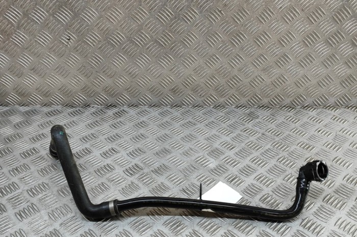 Furtun de lichid de răcire MERCEDES-BENZ SLC R172 2018 OEM: A1725011400 30717819