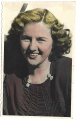 P1872N Fotografie colorizată din perioada regalității, studio Bilinski, București