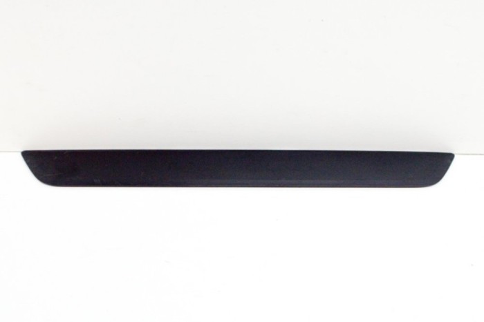 Ornament prag dreapta față TESLA MODEL 3 2021 OEM: 1504763-00-B 14134675