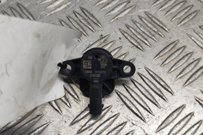 Senzor de impact dreapta față VOLVO XC40 536 2020 OEM: 31451503,0203200118,C83HA 28799014