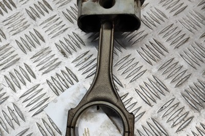 Piston AUDI A6 4F2, C6 2007 OEM: 06E198401C 23115902 foto