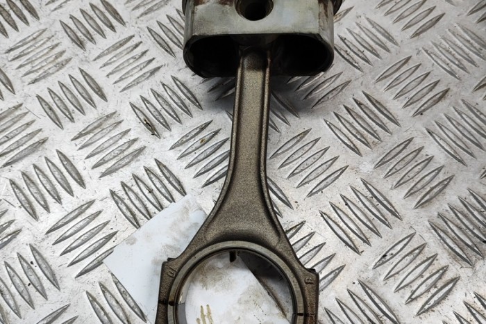 Piston AUDI A6 4F2, C6 2007 OEM: 06E198401C 23115902