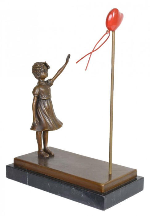 Fata cu balon-statueta din bronz cu un soclu din marmura PAB028