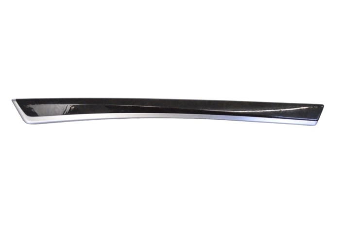Ornament panou ușă dreapta față BMW 5 F10 2016 OEM: 7225552 23551063