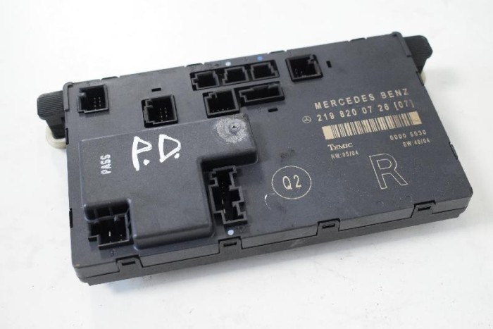 Modul de control ușă dreapta față MERCEDES-BENZ CLS C219 2007 OEM: A2198200726 3962683