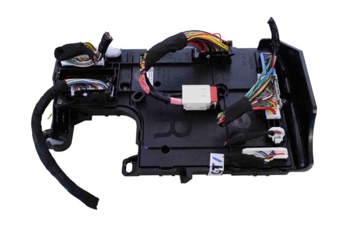 Modul de confort TESLA MODEL 3 2023 OEM: 1567454-00-B 24927189