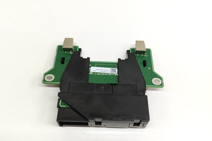 USB TESLA MODEL Y 2021 OEM: 1546129-00-D,1546129-61-D 30618113