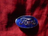 Insigna FORD , metal si email , dim. = 2,9x1,5cm