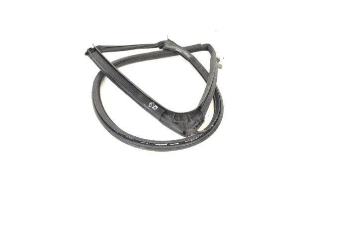 Garnitura ușă dreapta spate TESLA MODEL S 2015 OEM: 41190910 11628918