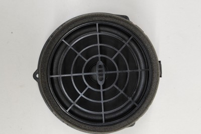Difuzor ușă dreapta spate AUDI Q5 8R 2015 OEM: 8R0035411 22292509 foto