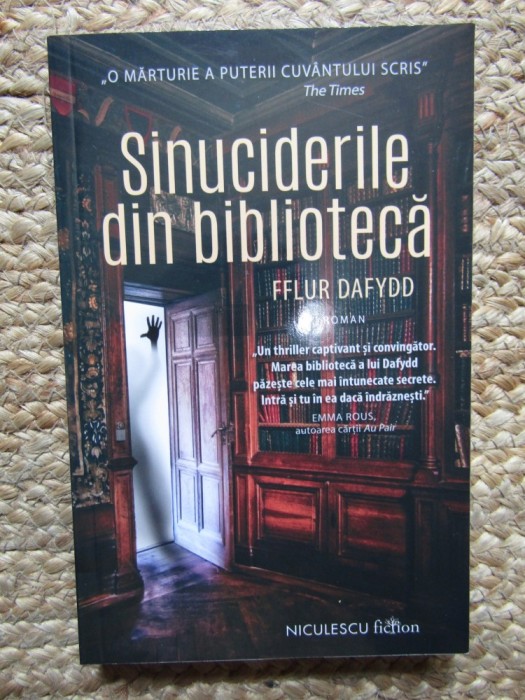 Sinuciderile din biblioteca - Fflur Dafydd