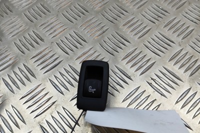 Buton de control scaun dreapta BMW 5 Touring G31 2018 OEM: 9393350 22748106 foto