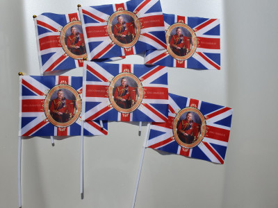 6 stegulete Regele Charles III, din panza cu maner plastic. 30x20 cm foto