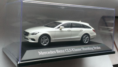 Macheta Mercedes CLS Shooting Brake 2014 X218 Facelift Alb - Norev 1/43 foto