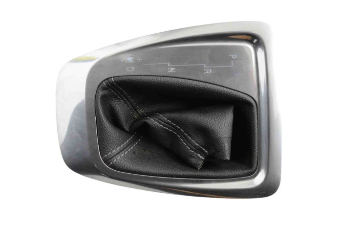 Indicator de schimbare a treptelor de viteză OPEL Crossland X P17 2023 OEM: 565537081,39157032,PC03 | 23058806