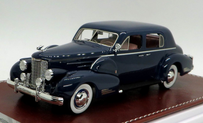Gim Cadillac V16 Series 90 Town Sedan ( darkblue ) 1938 1:43