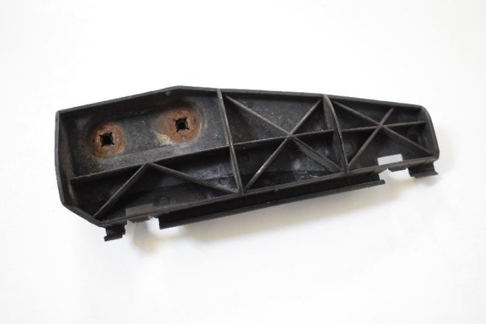 Suport bara de protecție st&acirc;nga spate TOYOTA COROLLA Verso ZER_, ZZE12_, R1_ 2005 OEM: 52563-0F010 2815766
