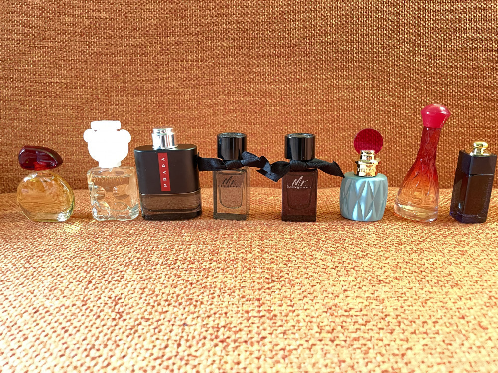 LOT 13 bucati Mini Parfumuri ORIGINALE si RARE , de colectie !!! | arhiva  Okazii.ro