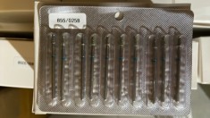 Capăt de freză de diamant pentru cuticule, con rotunjit, br&acirc;u albastru, 855/025B