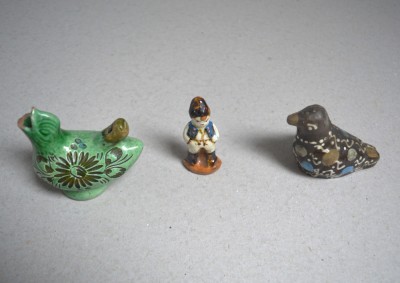 Trei figurine de lut Transilvania foto