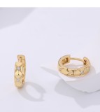Cumpara ieftin Cercei Din Argint 925 Gold Quilted Star Huggie Hoops