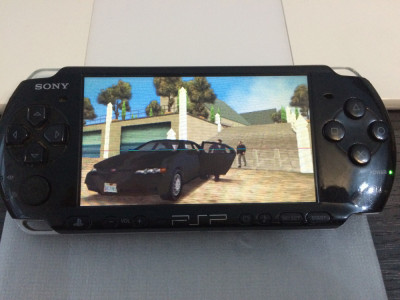 CONSOLA SONY PSP SLIM 3004 FUNCTIONALA.CITITI ATENT TOATA DESCRIEREA VA ROG! foto