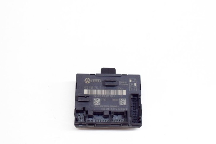 Modul de control ușă st&acirc;nga față AUDI Q7 4L 2012 OEM: 4F0959793T,8K0959793M 14654931