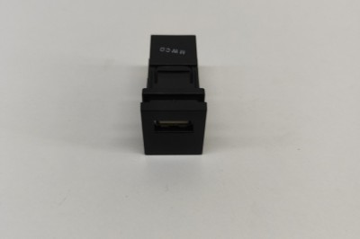 USB TOYOTA YARIS CROSS MXP_ 2022 OEM: 86190-12070 | 28311451 foto