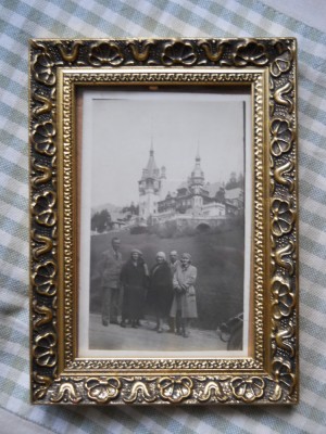 Rama foto lemn,decorata,frunza acant, auriu.,16x13cm.ext.,15x10falt foto