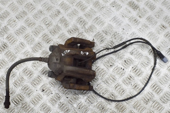 Etrier de fr&acirc;nă dreapta spate BMW 4 Coupe F32, F82 2014 OEM: 6850974 21569560