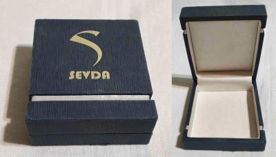 Cutie originala veche din carton solid, pentru medalie ori bijuterie foto