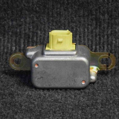 Senzor de impact st&amp;acirc;nga față MAZDA MPV II LW 2004 OEM: LC6257KC0B | 1971782 foto