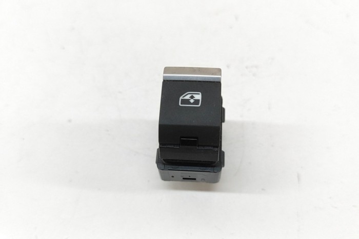 Buton geam ușă dreapta spate AUDI Q7 4M 2020 OEM: 4M0959855 | 31968865