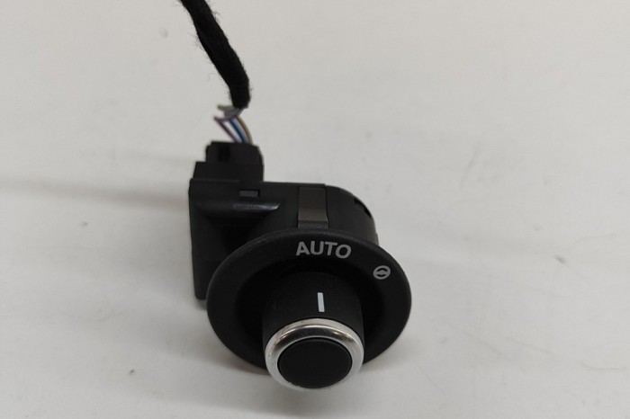 Comutator de reglare volan JAGUAR F-TYPE Coupe X152 2021 OEM: FW93-6465-BB 30249472