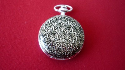 CEAS DE BUZUNAR MECANIC ARGINTAT, NEFOLOSIT foto