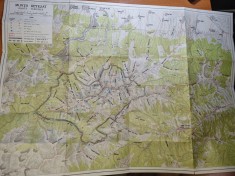 harta turistica muntii retezat - anii &#039;70 - &#039;80 - dimensiuni 67 /47 cm
