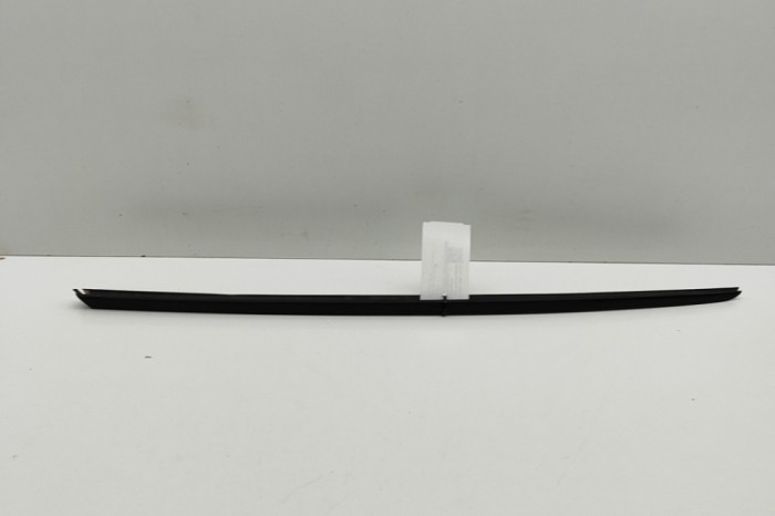 Ornament vertical parbriz st&acirc;nga AUDI Q8 4MN 2024 OEM: 4M8854327 | 31865766