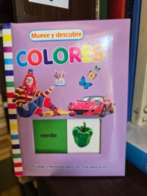 Mueve y descubre colores (Misca si descopera culorile - limba spaniola) foto