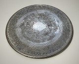 Suport argintat pentru vase calde, gravat simetric cu motive florale, anii 1940, Ornamentale