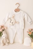 Costumas bebe alb din bumbac fin cu ursulet &ndash; 3 piese, confort si stil pentru