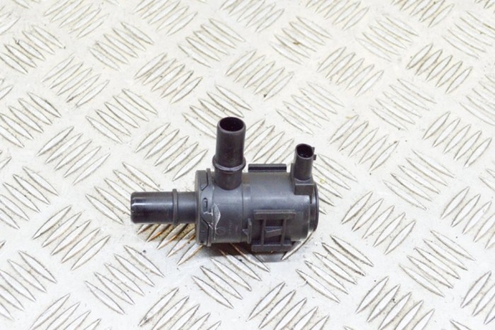 Supapa solenoid BMW i8 I12 2014 OEM: 7377500 12204775