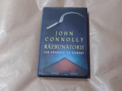 JOHN CONNOLLY - RAZBUNATORII cartonata foto