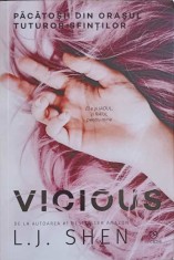 VICIOUS-L.J. SHEN-244035 foto