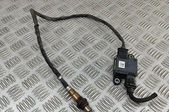 Sonda lambda IVECO DAILY VI Box 2022 OEM: 5802862100,0281008945 31541794