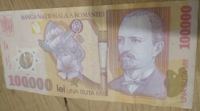 Romania postdecembrista polymer 100000 lei 2001 foto