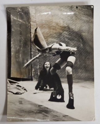 SCENA DIN FILMUL SPANIOL &amp;#039; LAS CRIADAS &amp;#039; , 1969 foto