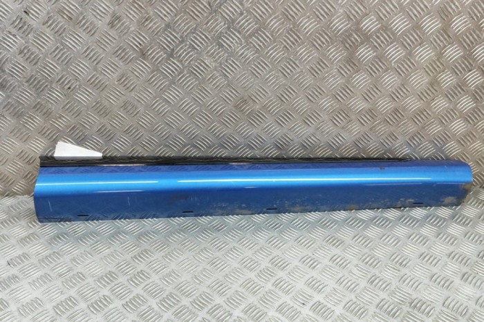 Bandou inferior ușă dreapta față FORD PUMA J2K, CF7 2020 OEM: L1TB-S20306-C,L1TB-S20306-D 22152207