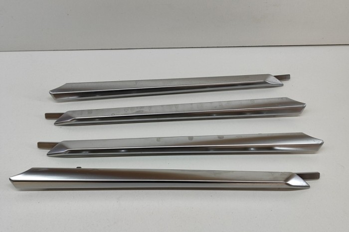 Panou de ușa AUDI A3 Sportback 8YA 2023 OEM: 8Y0867409,8Y0867410 25684545